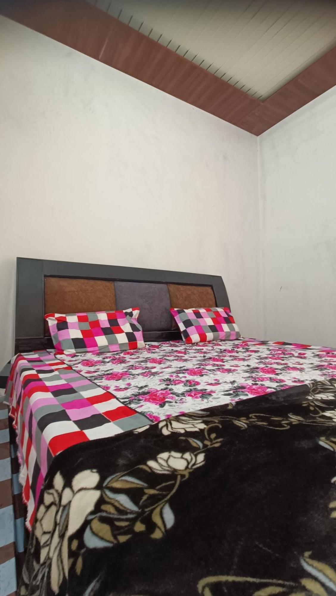 Keshav Narayan Home Stay มถุรา ภายนอก รูปภาพ