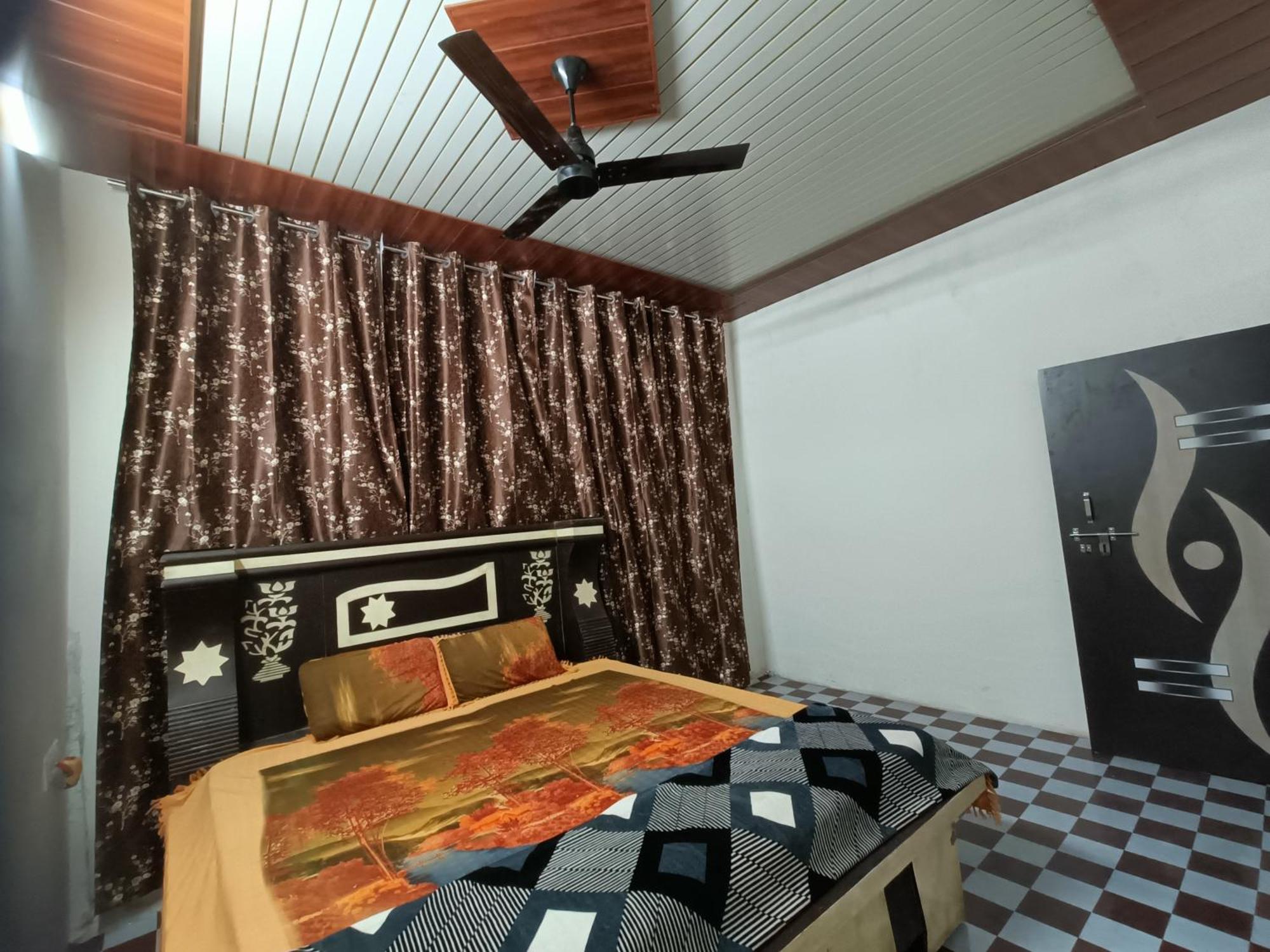 Keshav Narayan Home Stay มถุรา ภายนอก รูปภาพ